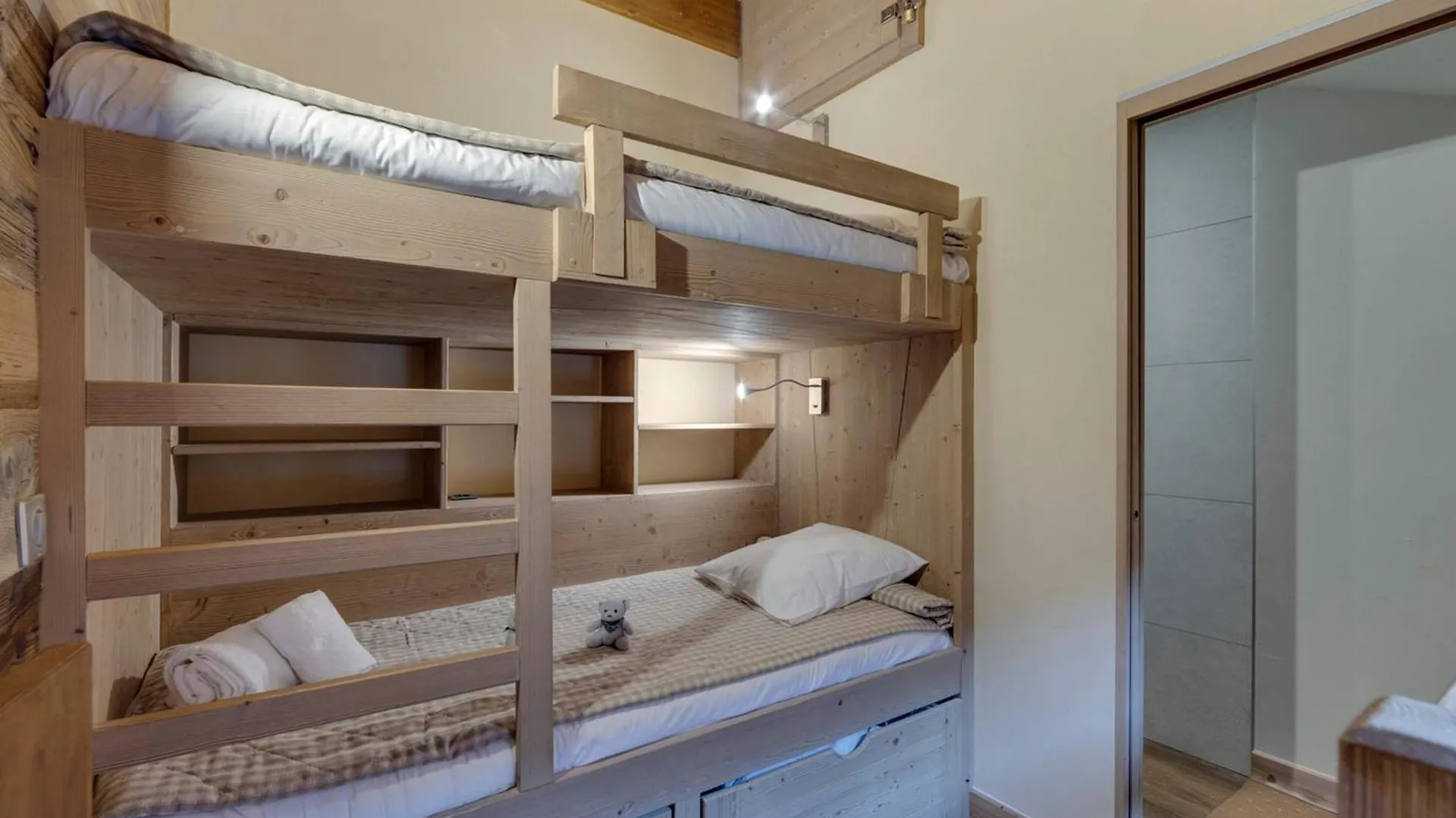 Appartement Skis Aux Pieds, 4 Ch, 10 Pers, Piscine, Jacuzzi, Wifi - Fr-1-686-45 Bourg-Saint-Maurice Apartment