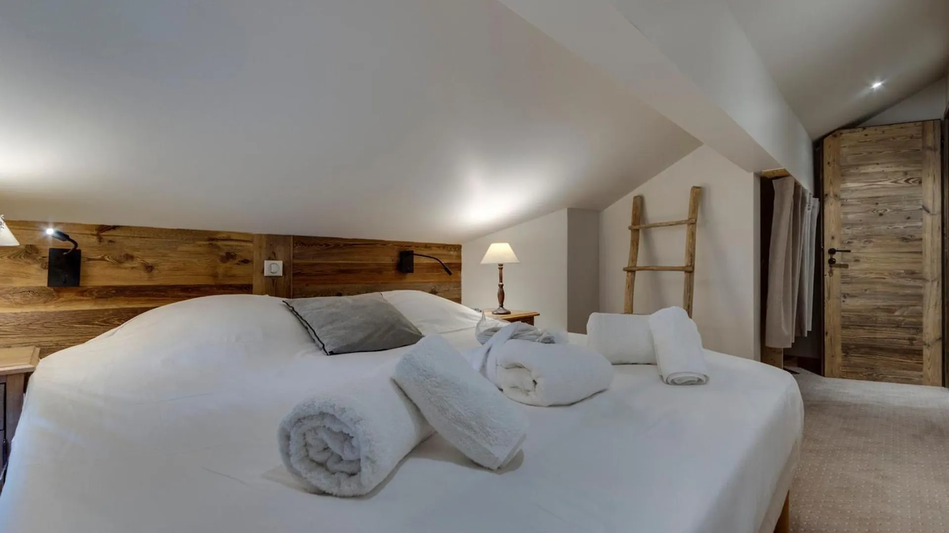 Appartement Skis Aux Pieds, 4 Ch, 10 Pers, Piscine, Jacuzzi, Wifi - Fr-1-686-45 Bourg-Saint-Maurice France